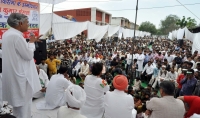 Public meeting at Sabzi Mandi